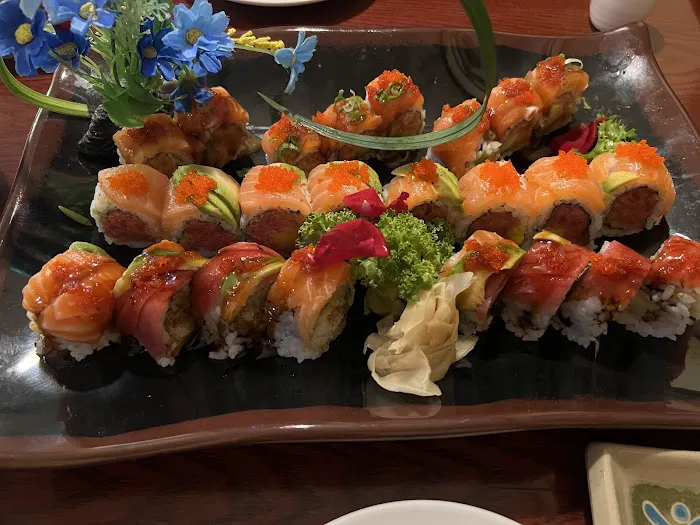 Yoshi Sushi & Teriyaki Picture 5