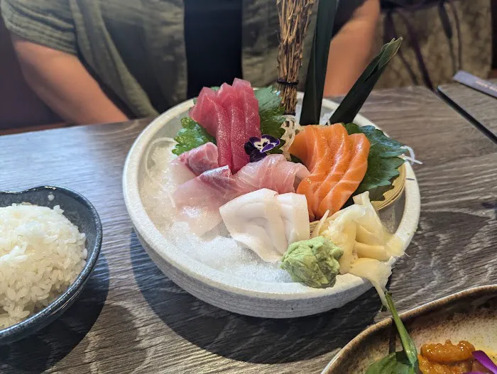 Sushi & Asian Kitchen Picture 4
