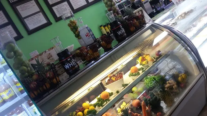 salmon sushi restaurant Picture 1