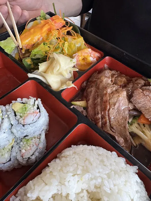 YAMAFUJI SUSHI Picture 3