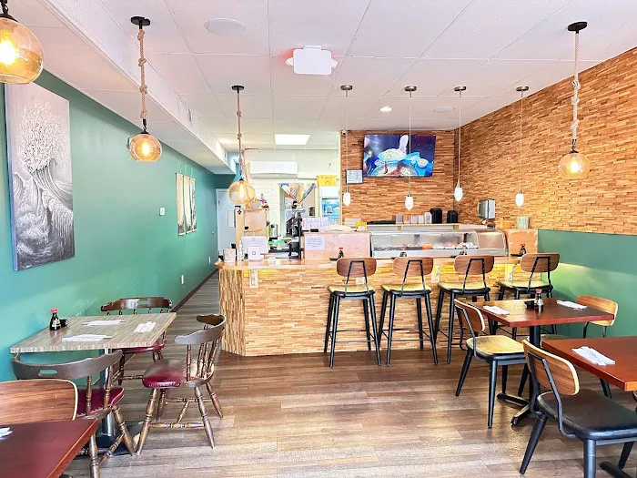 iKura Sushi Bar & Grill Picture 4
