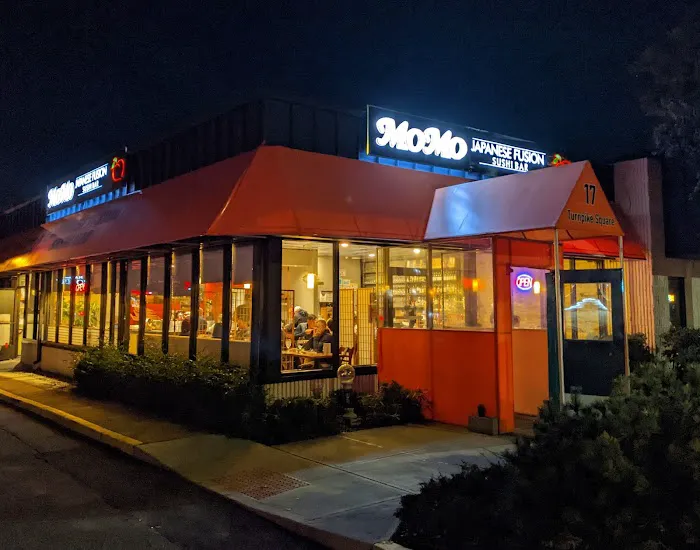 MoMo Sushi Picture 1
