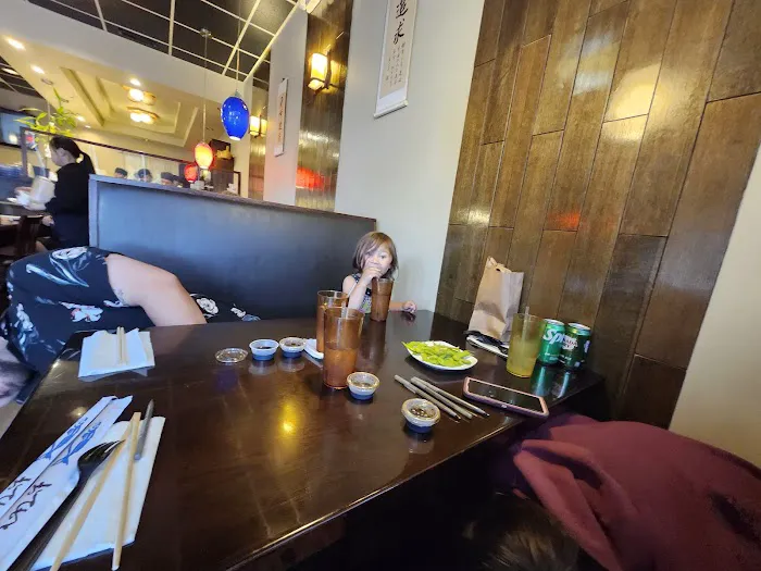 Sushi House Picture 7