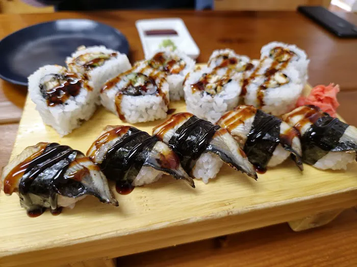 Sushi Red LLC Picture 3