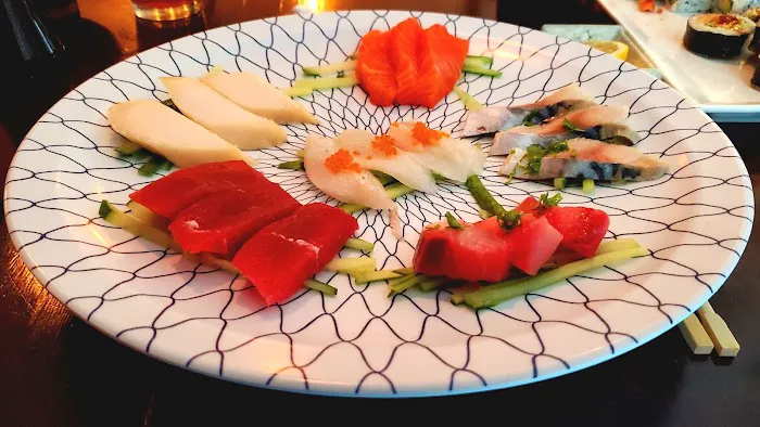 Fuji J Asian Bistro-Sushi Bar Picture 2