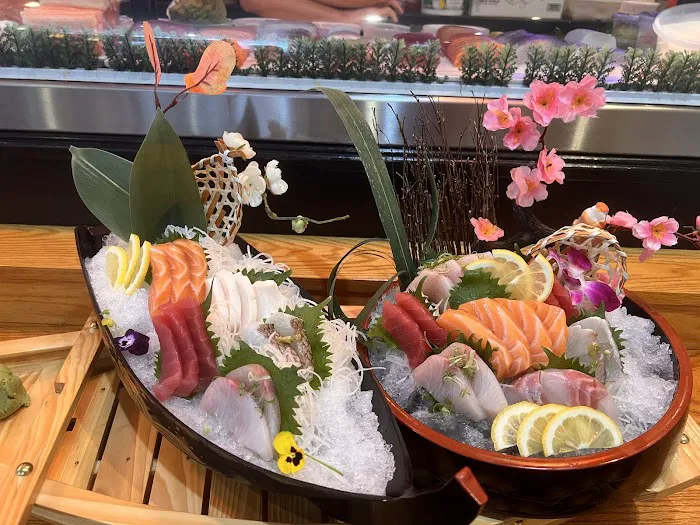 Mintea Sushi Asian Bistro Picture 3