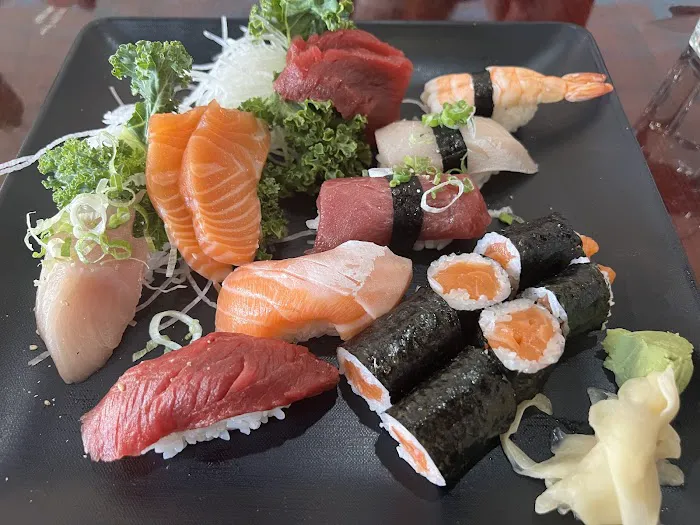 Laku Sushi Picture 3