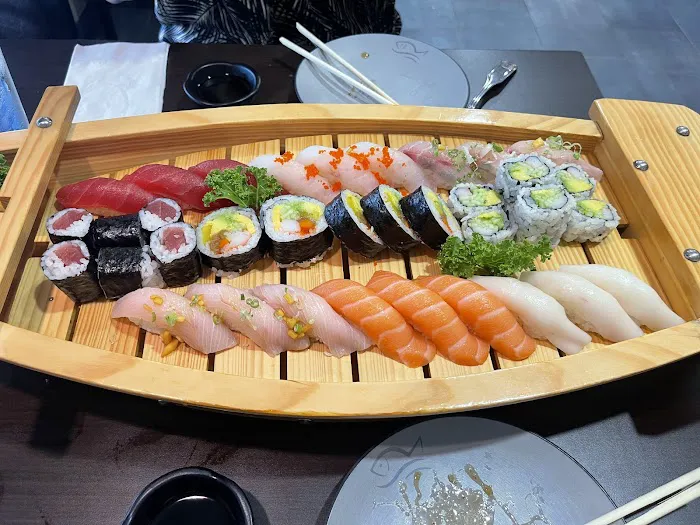 Kanpachi Sushi Picture 3