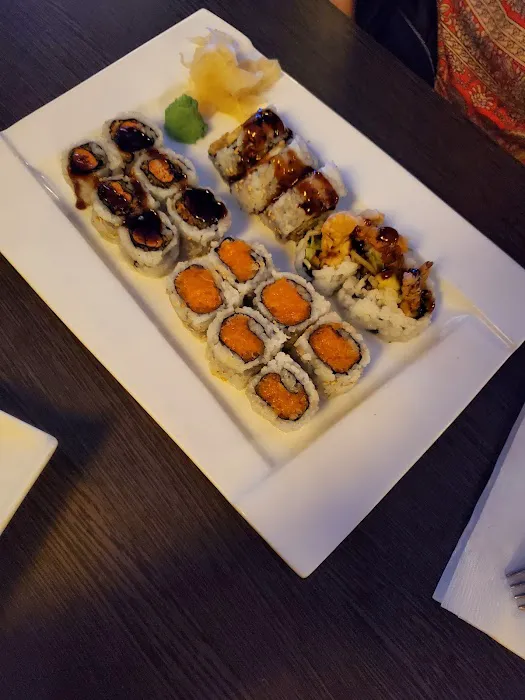 Tomo Sushi Japanese Cuisine & Bar Picture 4