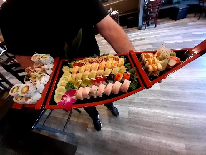 Sushi Lounge Picture 7