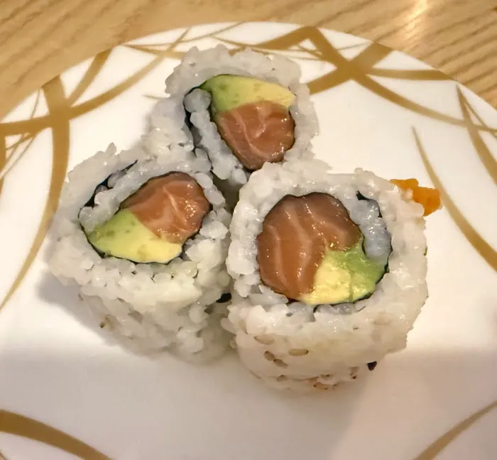SHUMI REVOLVING SUSHI Picture 4