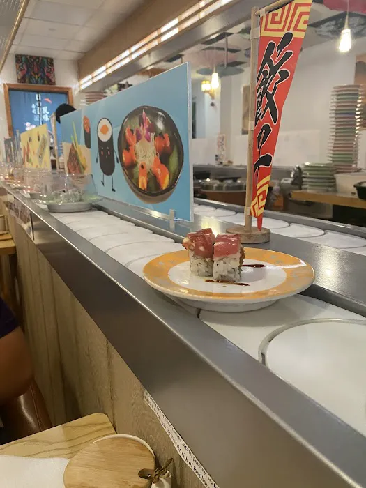 SHUMI REVOLVING SUSHI Picture 6