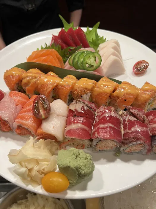 SHUMI REVOLVING SUSHI Picture 10
