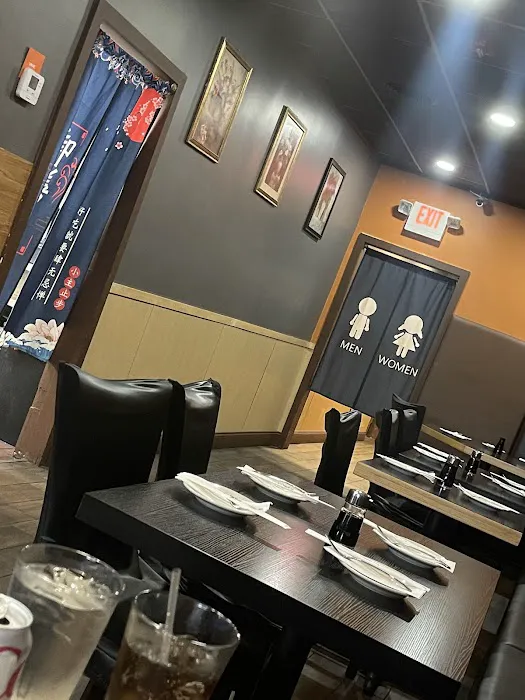 Cayenne sushi restaurant Picture 9