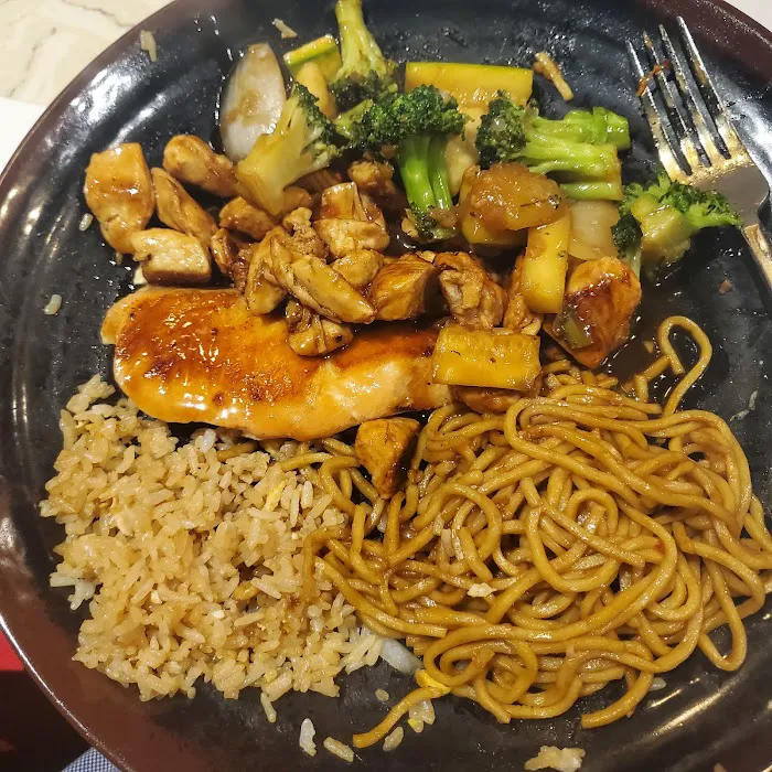 Koma Japanese Steakhouse and Sushi Picture 5