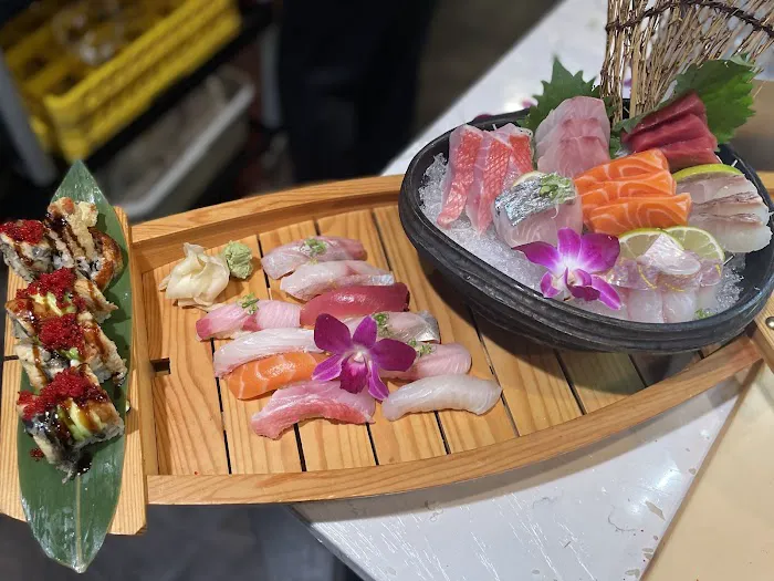 Miku Sushi Restaurant Picture 2