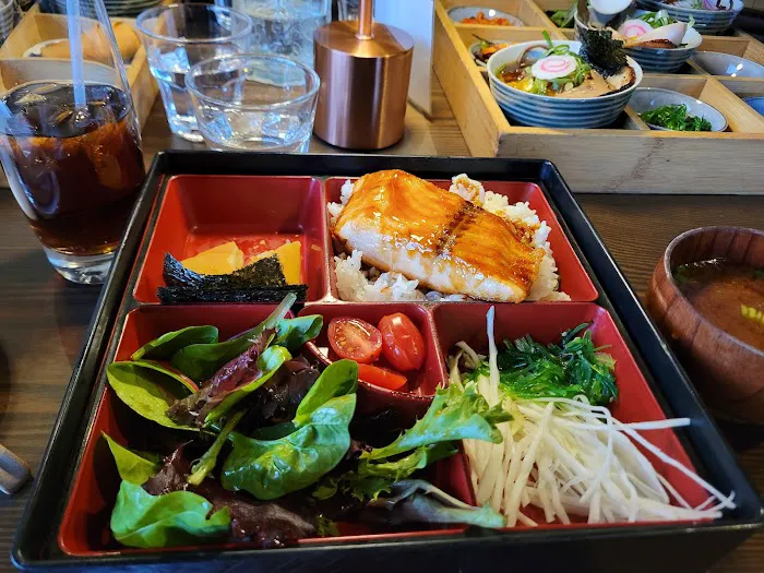 Y Noodle & Bar Picture 1