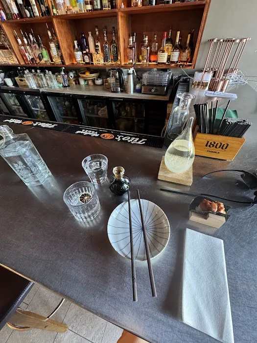 Y Noodle & Bar Picture 4
