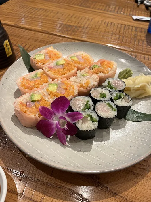 Cucumber Sushi & Salad Bar Picture 3
