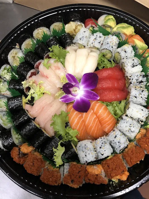 Cucumber Sushi & Salad Bar Picture 5