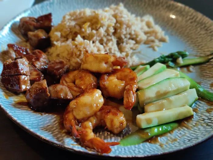 Momiji Sushi & Grill Picture 8