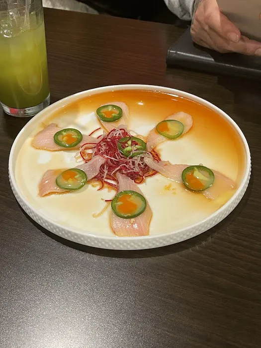 Momiji Sushi & Grill Picture 9