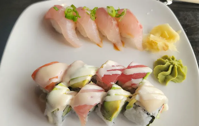 Tobiko Sushi Picture 5