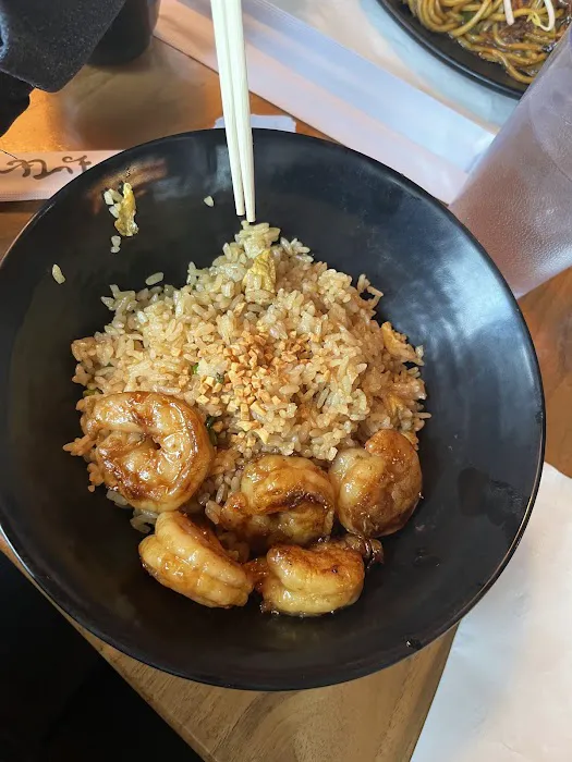 IYA Sushi and Noodle Kitchen - South Hadley Picture 7