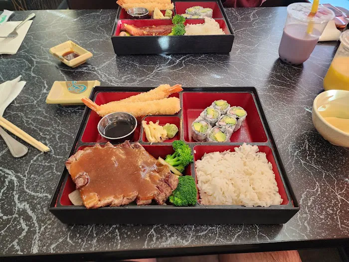 Fuji Japanese & Hibachi Steak Restaurant Picture 10