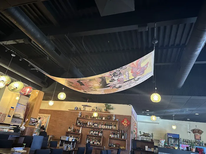 Fuku Japanese Sushi Burrito & Asian Kitchen Picture 5