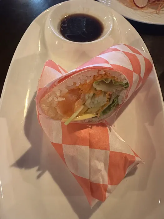 Fuku Japanese Sushi Burrito & Asian Kitchen Picture 7