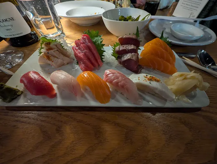 Elite Five Sushi & Grill Picture 5