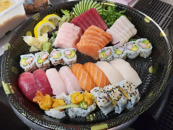 MTea Sushi & Dessert Picture 2
