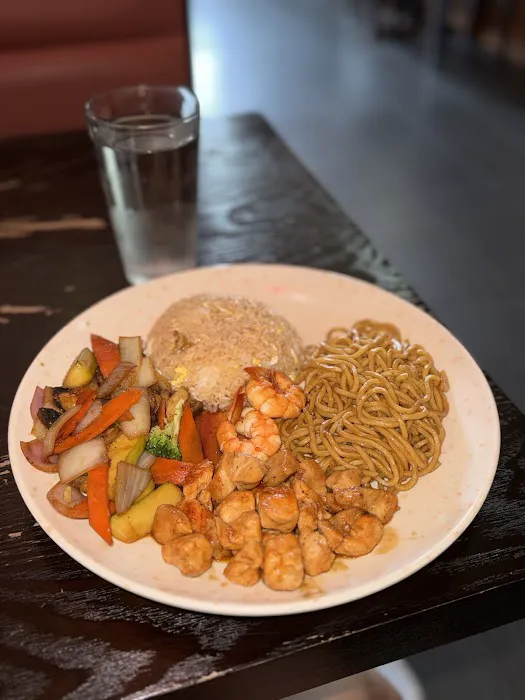 Kumo Hibachi Steak House & Sushi Restaurant Picture 9