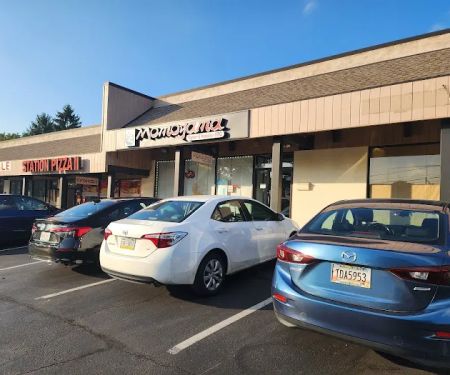 Momoyama Ramen & Hawaiian BBQ