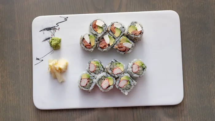 Emoji Sushi & Teriyaki Picture 2