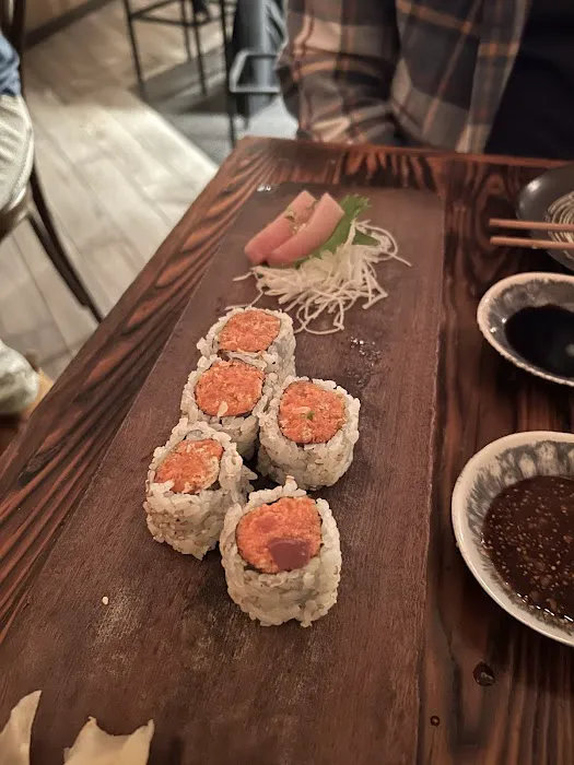Tuna Bar Picture 7