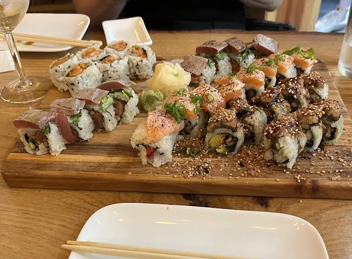 Tomo Sushi & Ramen Picture 4