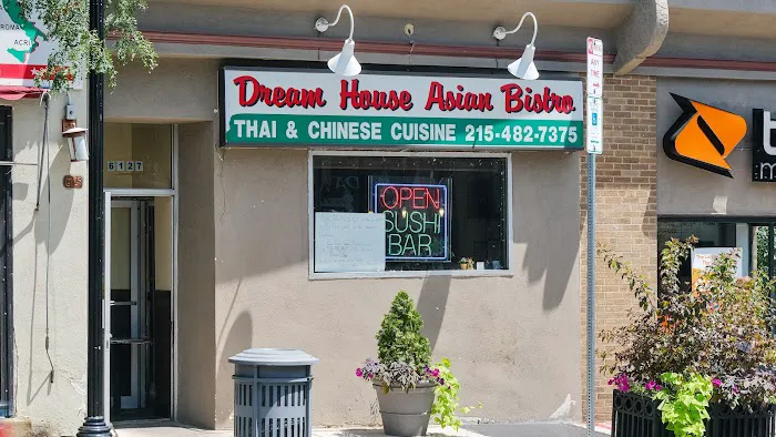 Dream House Asian Bistro Picture 7