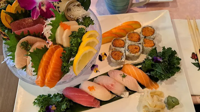 Tomodachi Japanese Sushi&Hibachi Picture 9