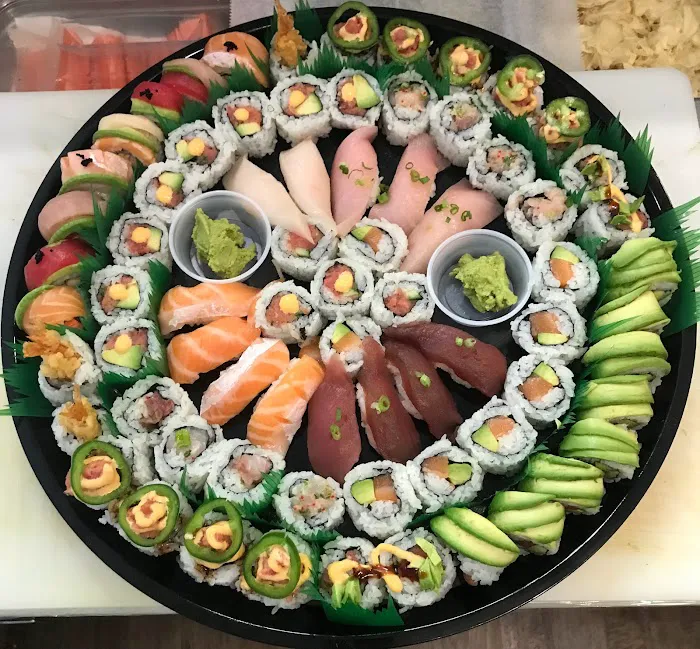 Toyosu Sushi & Poke Picture 1