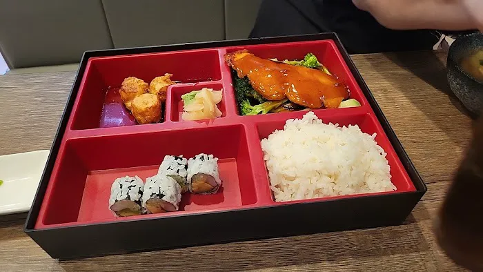 Futomaki sushi & hibachi Picture 10