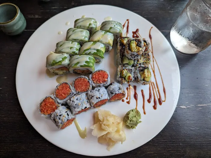 Ginza Sushi and Ramen Picture 5