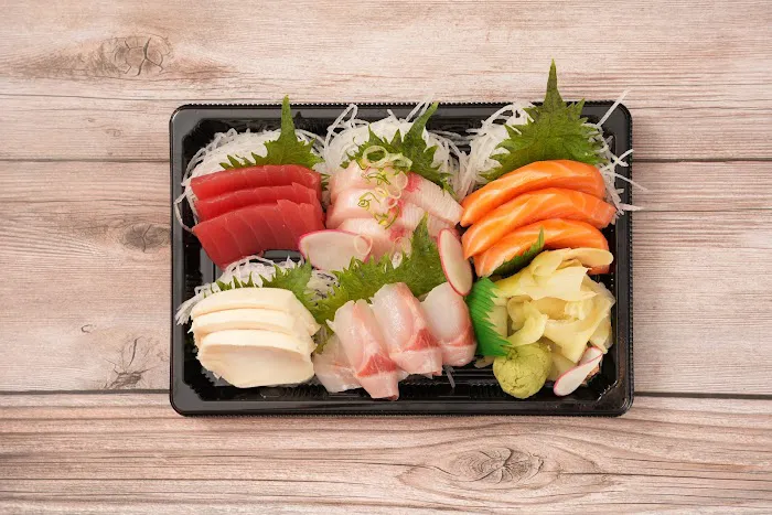 Fat Tuna Sushi & Ramen Picture 7