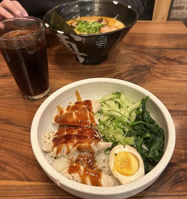 Hakata -Wayne Ramen & Sushi Picture 9