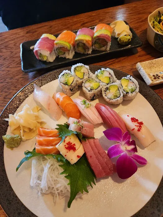 Sushi Nami Paoli Picture 1