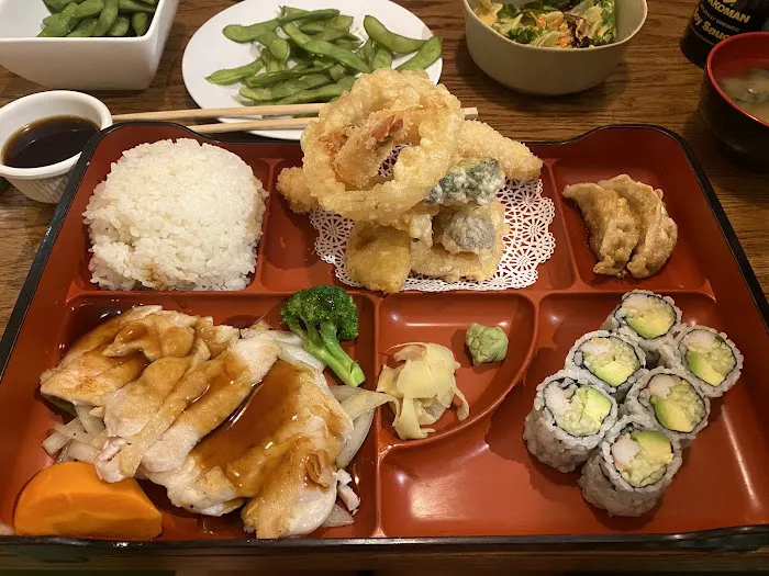Sushi Nami Paoli Picture 8