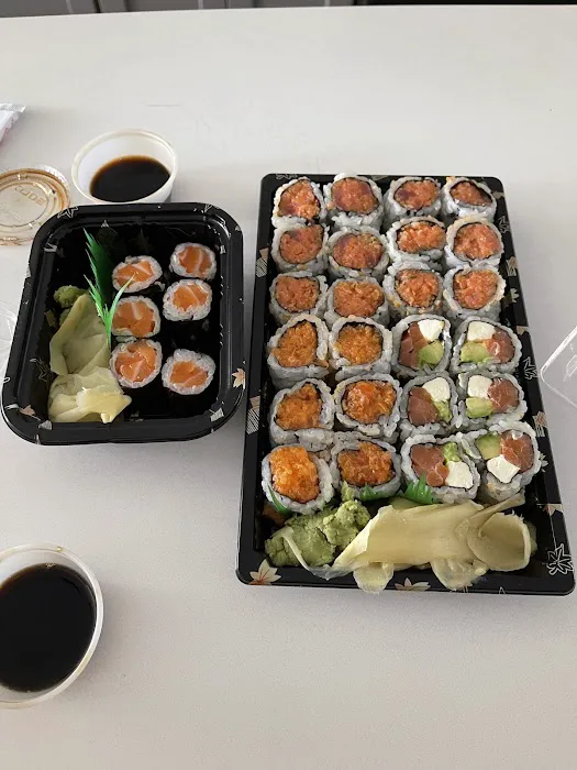Sushi Nami Paoli Picture 10