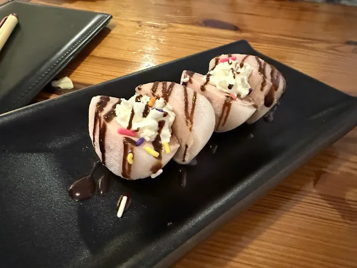 Akina sushi Picture 5