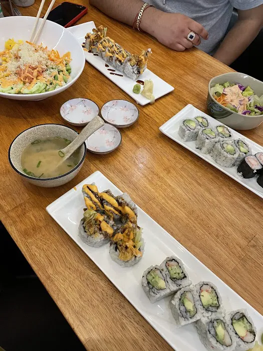 Sushi and Poke Picture 5